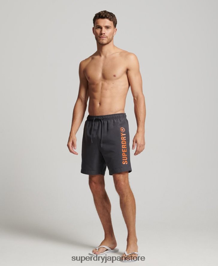 コアスポーツ 17 インチ リサイクル スイムショーツ 男性 Superdry 衣類 濃い灰色 2J62PZ385
