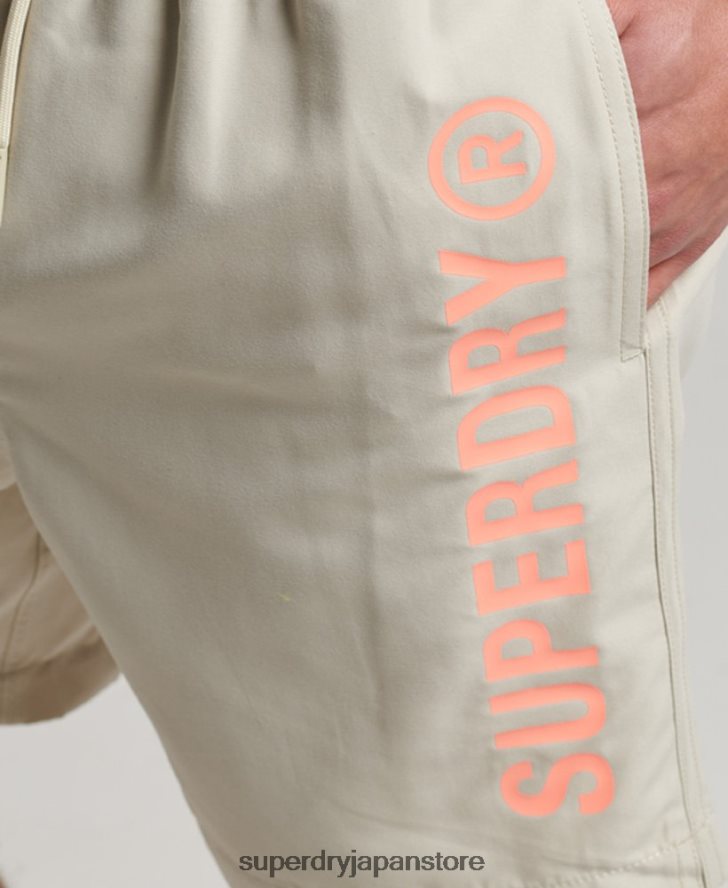 コアスポーツ 17 インチ リサイクル スイムショーツ 男性 Superdry 衣類 ベージュ 2J62PZ403