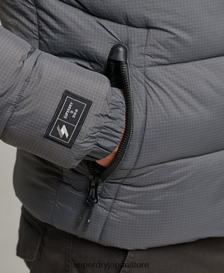 フードなしスポーツダウンジャケット 男性 Superdry 衣類 グレー 2J62PZ1022