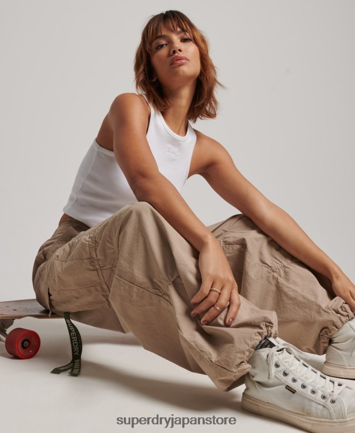 だぶだぶのパラシュートパンツ 女性 Superdry 衣類 茶色 2J62PZ1961