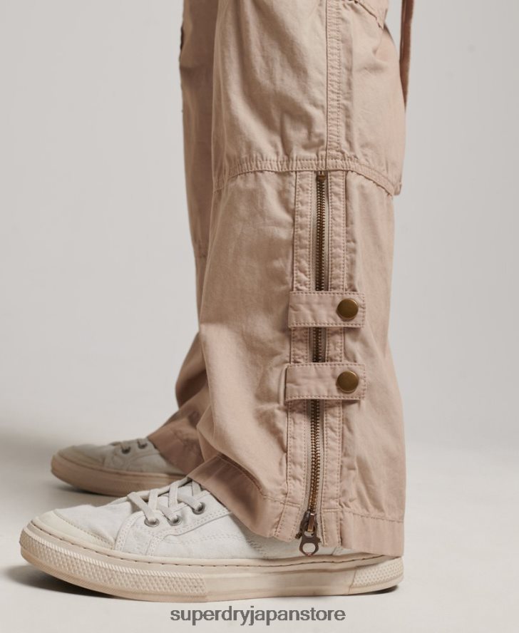 ローライズワイドレッグカーゴパンツ 女性 Superdry 衣類 クリーム 2J62PZ2001