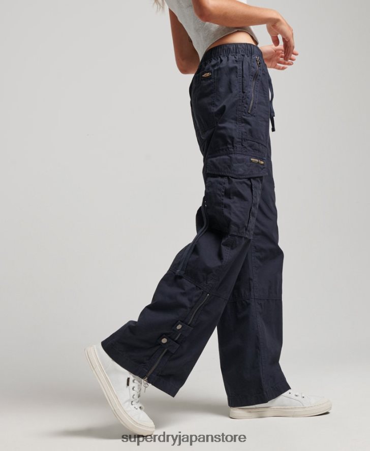 ローライズワイドレッグカーゴパンツ 女性 Superdry 衣類 海軍 2J62PZ2103