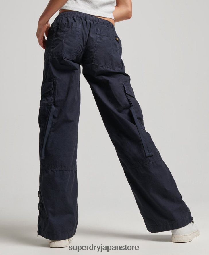 ローライズワイドレッグカーゴパンツ 女性 Superdry 衣類 海軍 2J62PZ2103