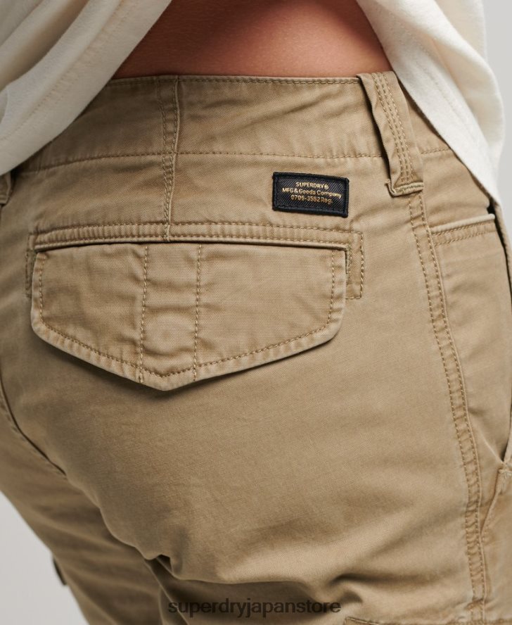 オーガニックコットンコアカーゴショーツ 男性 Superdry 衣類 ベージュ 2J62PZ252