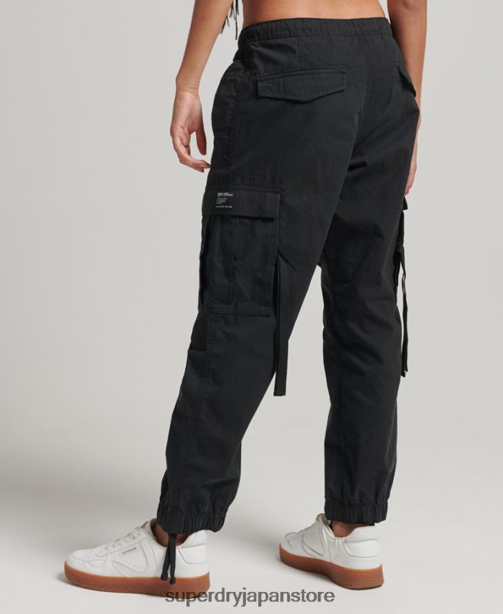 オーガニックコットンパラシュートグリップパンツ 女性 Superdry 衣類 黒 2J62PZ2604