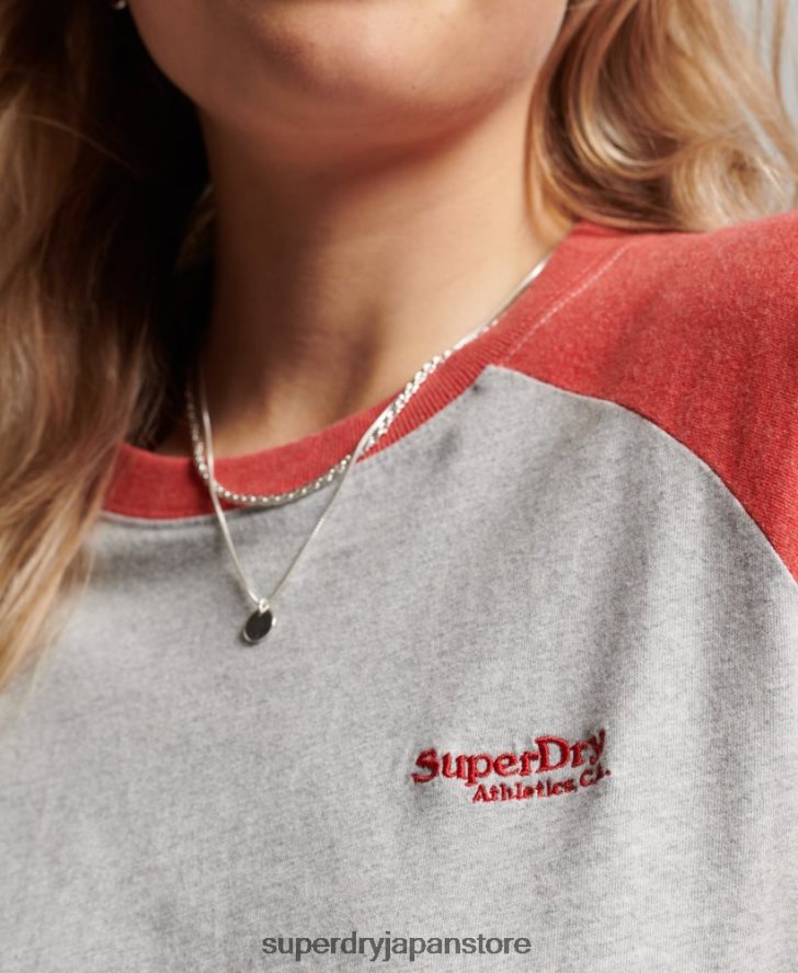 オーガニックコットンのヴィンテージロゴベースボールトップ 女性 Superdry 衣類 ライトグレー 2J62PZ2907