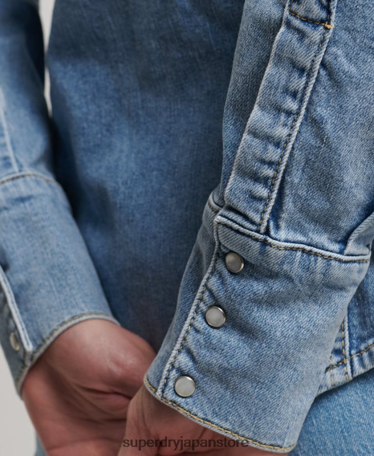 オーガニックコットンデニムウエスタンシャツ 女性 Superdry 衣類 ライトブルー 2J62PZ2950