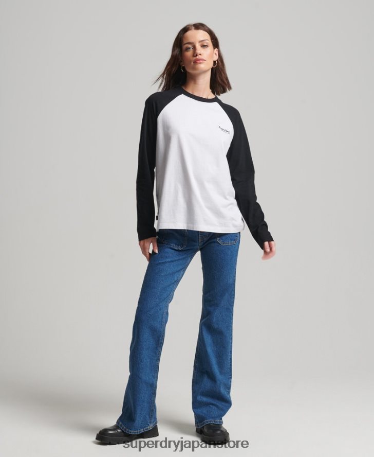 オーガニックコットンのヴィンテージロゴベースボールトップ 女性 Superdry 衣類 白 2J62PZ2974