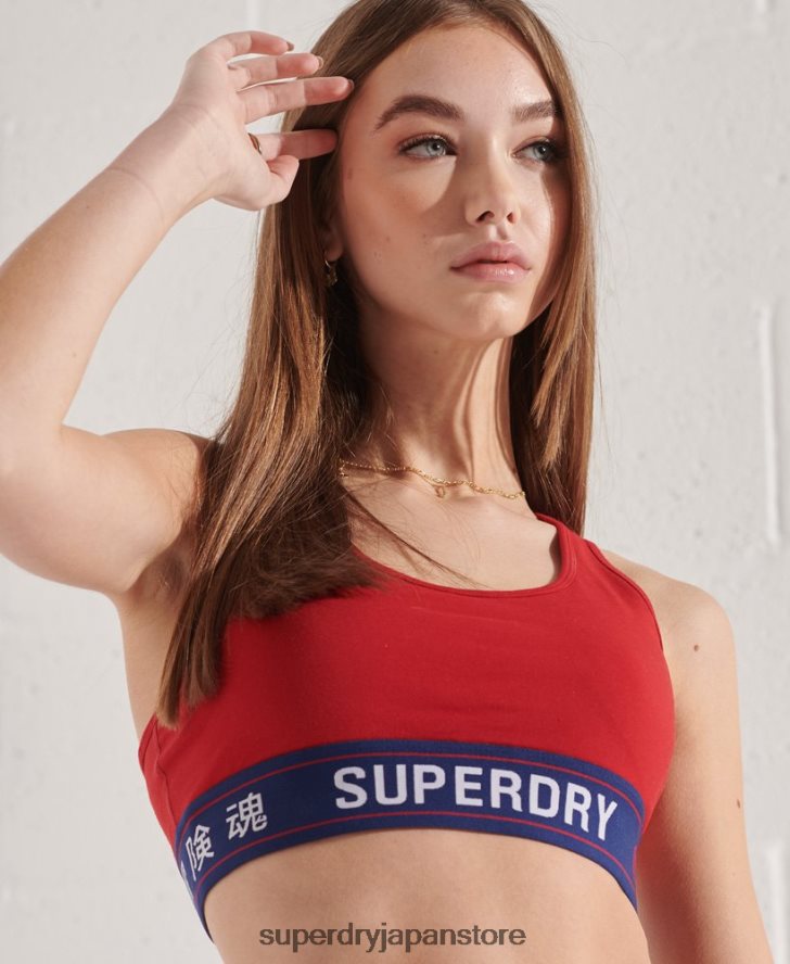 スポーツスタイルのエッセンシャルクロップトップ 女性 Superdry 衣類 赤 2J62PZ3039
