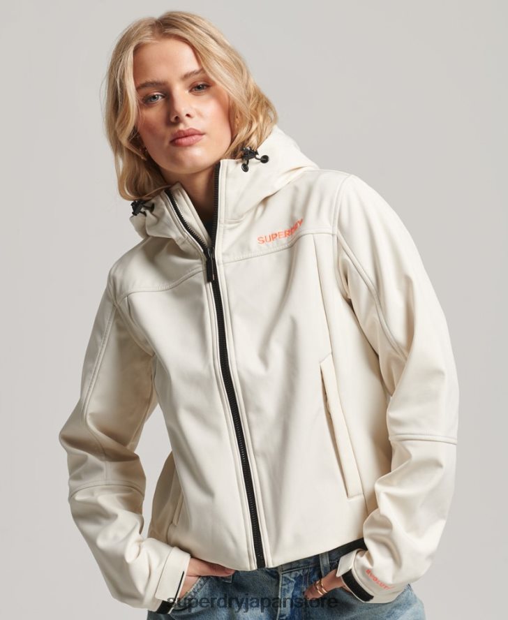 コードトレッカー フード付きソフトシェルジャケット 女性 Superdry 衣類 クリーム 2J62PZ3515
