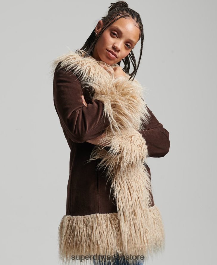 フェイクファー裏地付きアフガンコート 女性 Superdry 衣類 茶色 2J62PZ3643