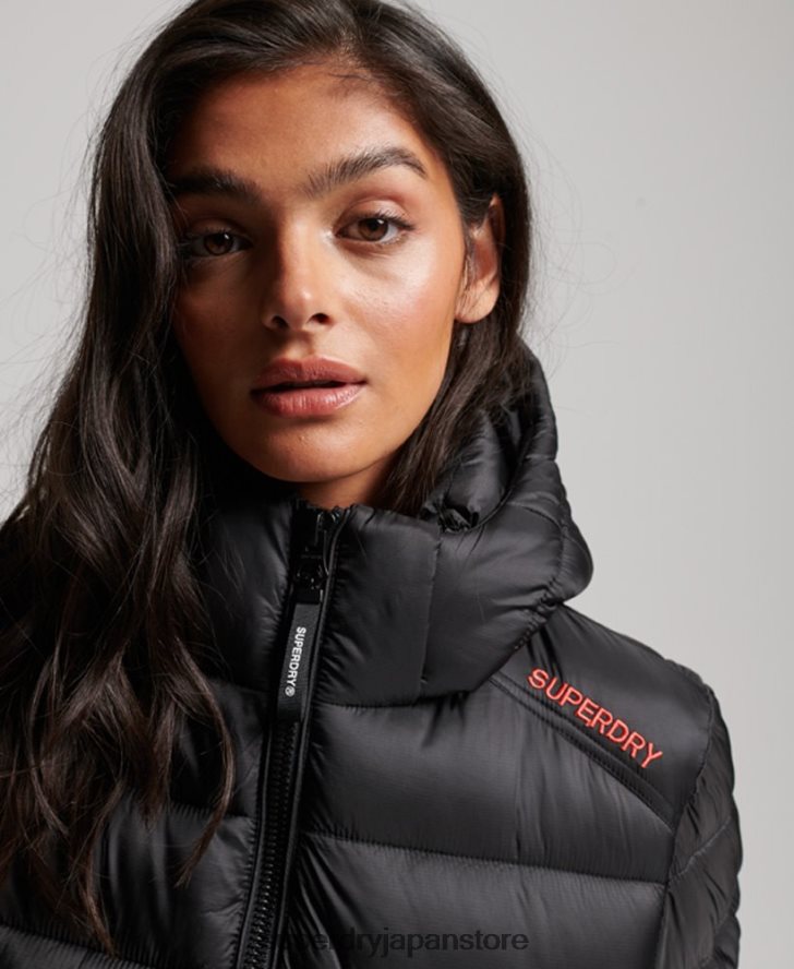 軽量クロップドスポーツパッド入りジャケット 女性 Superdry 衣類 黒 2J62PZ3787