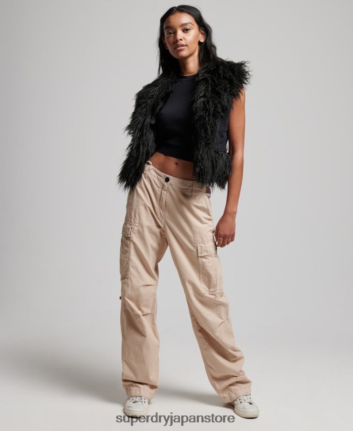 フェイクファー裏地付きアフガンクロップドジレ 女性 Superdry 衣類 黒 2J62PZ3793