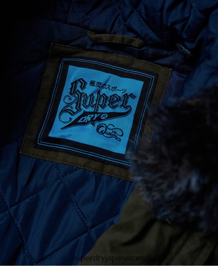 ホークカラーのフェイクファーパーカージャケット 女性 Superdry 衣類 カーキ 2J62PZ3862