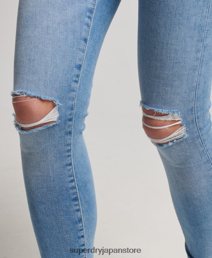 オーガニックコットン ハイライズ スキニーデニム ジーンズ 女性 Superdry 衣類 ライトブルー 2J62PZ3878