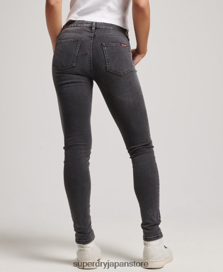 オーガニックコットン ヴィンテージ ミッドライズ スキニー ジーンズ 女性 Superdry 衣類 黒 2J62PZ3885