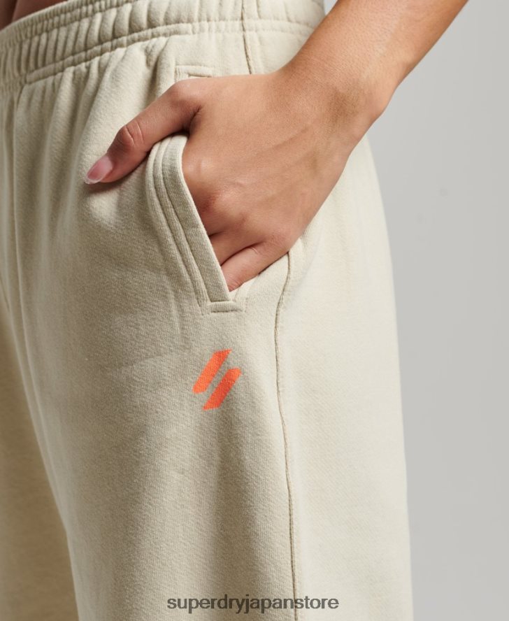 コアスポーツジョガー 女性 Superdry 衣類 ベージュ 2J62PZ3902