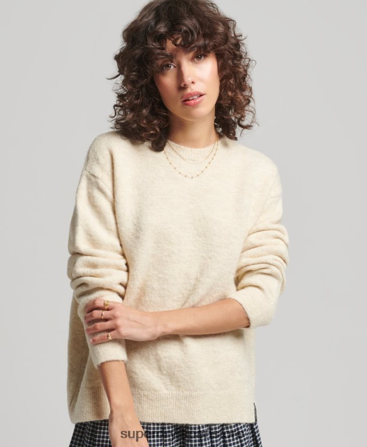エッセンシャルスーパーソフトクルーネックセーター 女性 Superdry 衣類 クリーム 2J62PZ3967