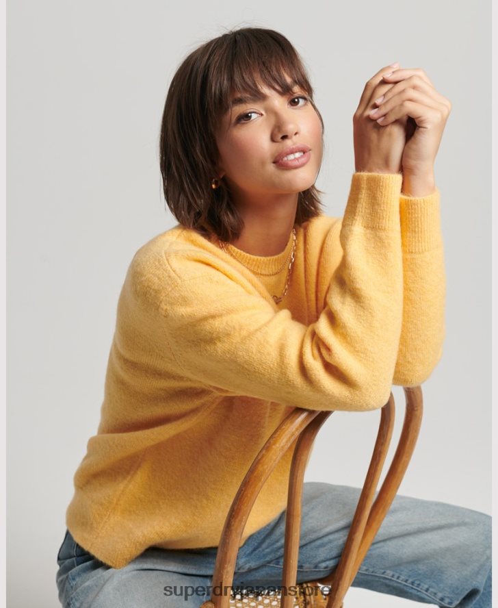 エッセンシャルスーパーソフトクルーネックセーター 女性 Superdry 衣類 黄色 2J62PZ3981