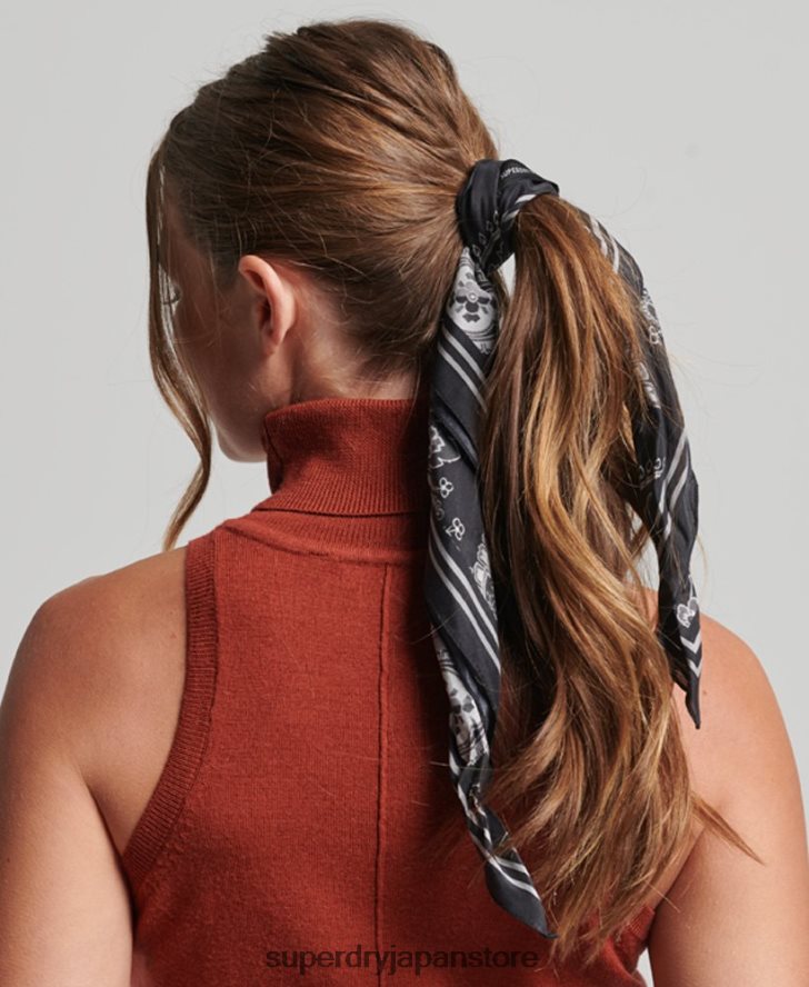 プリントスクエアシルクスカーフ 女性 Superdry アクセサリー 黒 2J62PZ4213