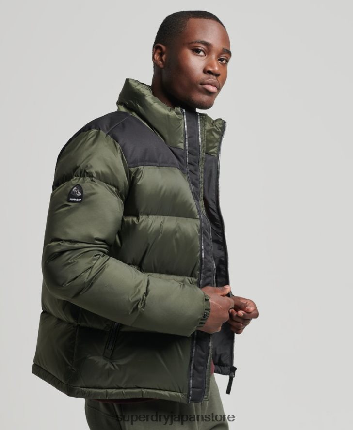スポーツスタイルのコードダウンパファージャケット 男性 Superdry 衣類 緑 2J62PZ4711