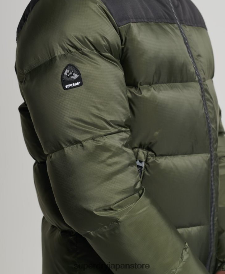 スポーツスタイルのコードダウンパファージャケット 男性 Superdry 衣類 緑 2J62PZ4711