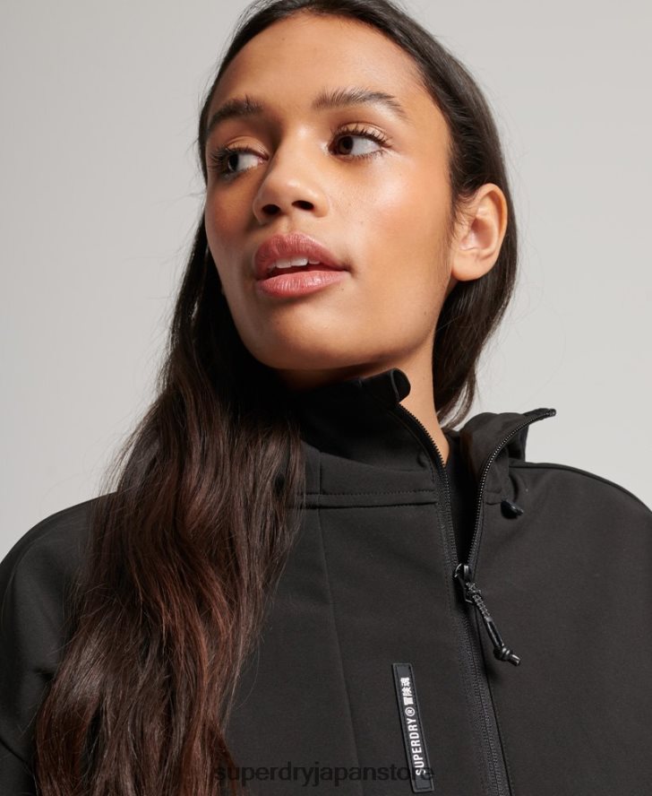 テッククロップソフトシェルジャケット 女性 Superdry 衣類 黒 2J62PZ5432