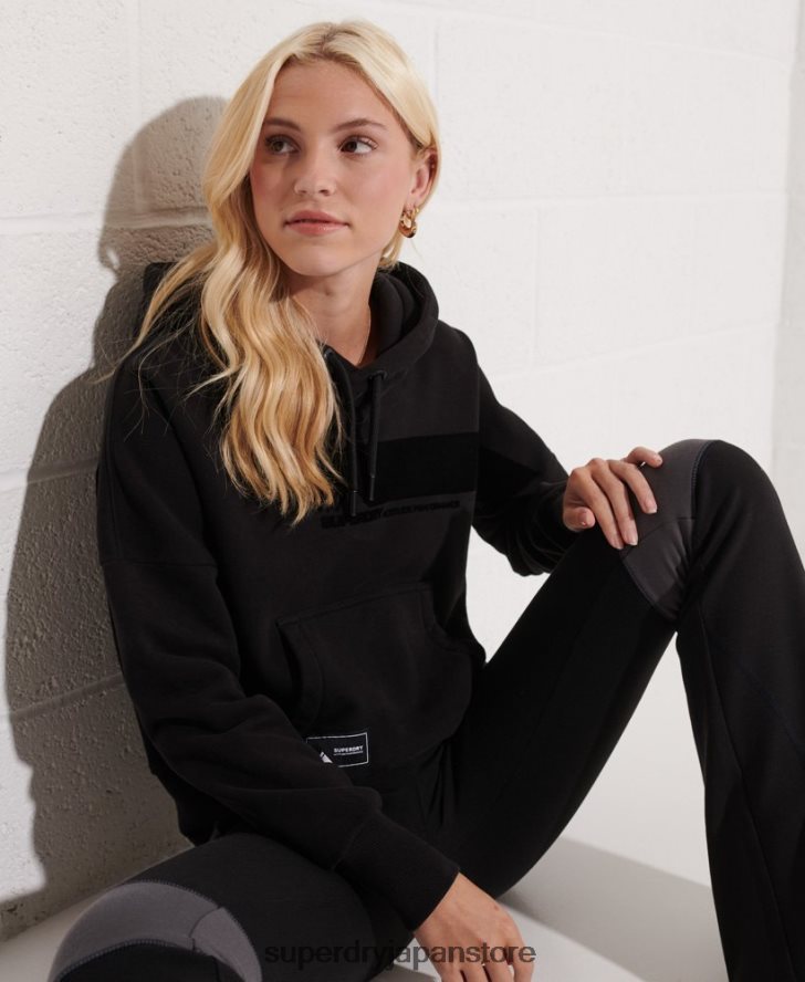 マウンテンスポーツブラッククロップパーカー 女性 Superdry 衣類 黒 2J62PZ6096