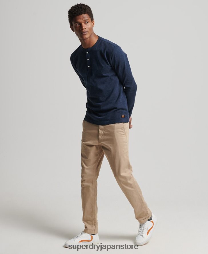 オフィサースリムチノパンツ 男性 Superdry 衣類 ベージュ 2J62PZ6474
