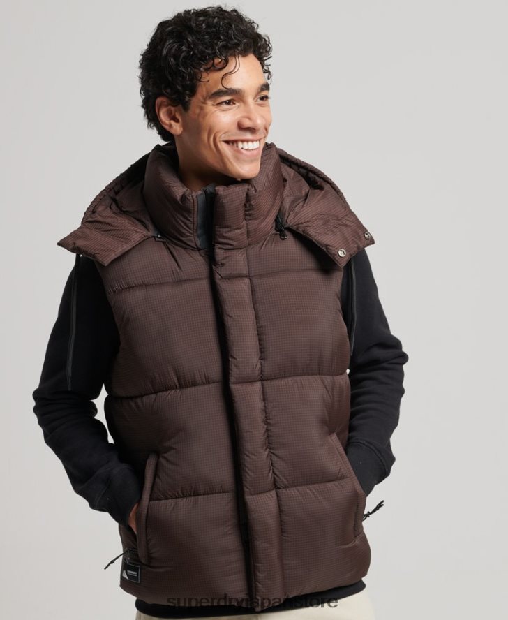 タッチライン パッド入りショートジレ 男性 Superdry 衣類 茶色 2J62PZ958