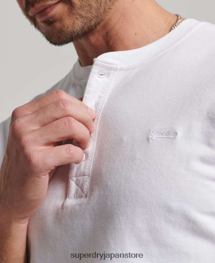 オーガニックコットンのヴィンテージロゴ刺繍入りヘンリートップ 男性 Superdry 衣類 白 2J62PZ1460