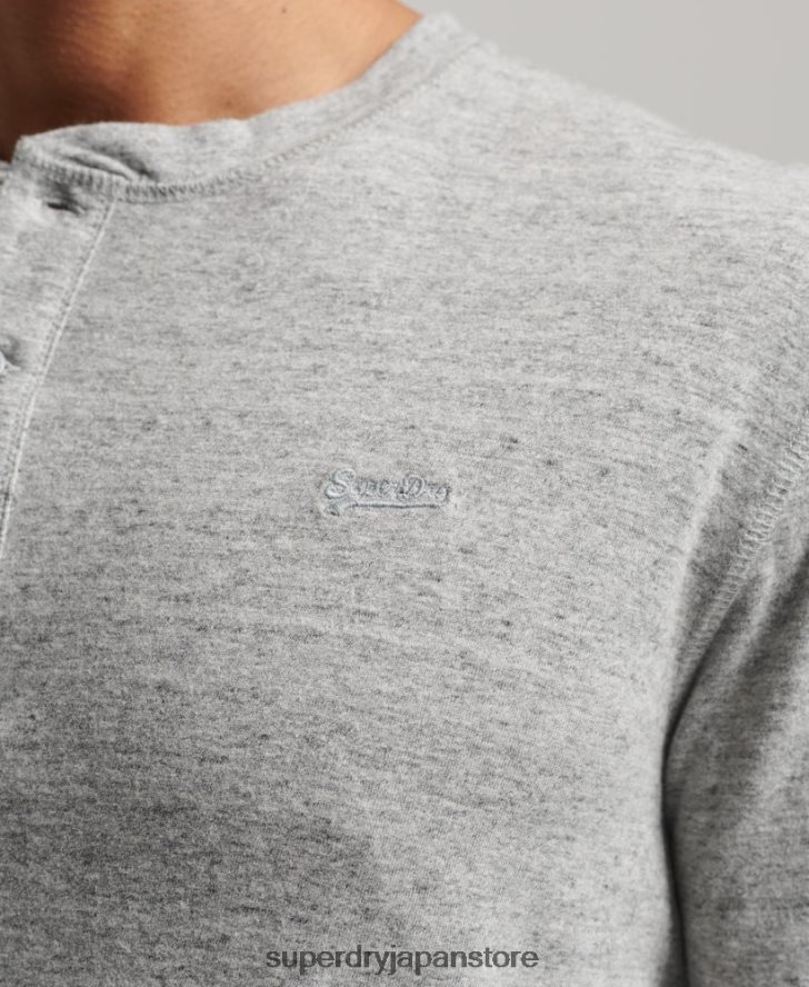 オーガニックコットンのヴィンテージロゴ刺繍入りヘンリートップ 男性 Superdry 衣類 グレー 2J62PZ1470