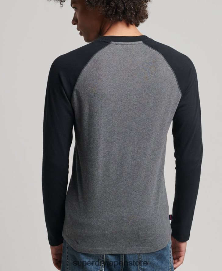 オーガニックコットン エッセンシャル 長袖ベースボール トップ 男性 Superdry 衣類 濃い灰色 2J62PZ1505