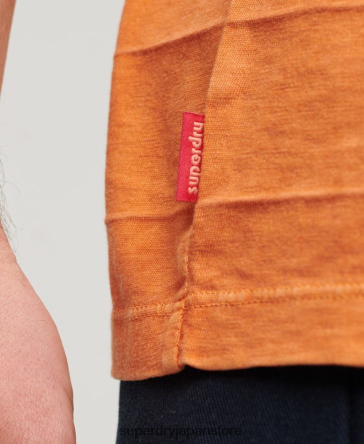 オーガニックコットンのヴィンテージテクスチャーTシャツ 男性 Superdry 衣類 オレンジ 2J62PZ21