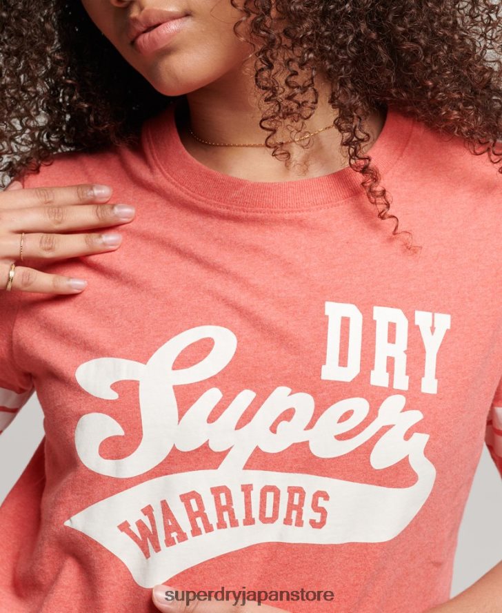 オーガニックコットン ヴィンテージ スクリプト カレッジ T シャツ 女性 Superdry 衣類 コーラル 2J62PZ2247