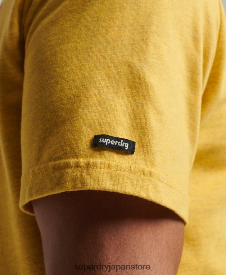 ヴィンテージトラベルステッカーTシャツ 男性 Superdry 衣類 黄色 2J62PZ22