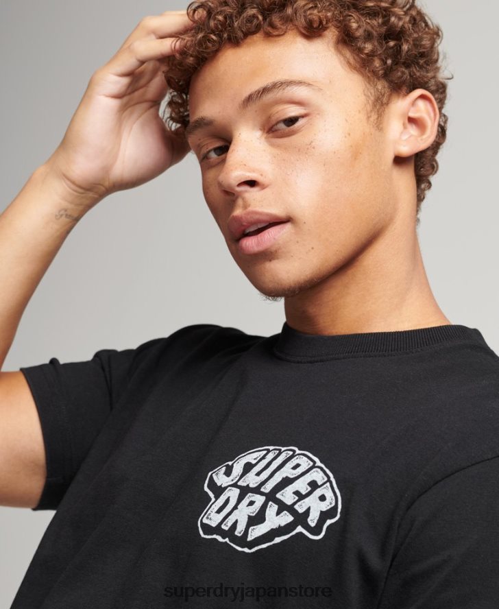イントゥ・ザ・ウッズ グラフィック T シャツ 男性 Superdry 衣類 濃い灰色 2J62PZ4853