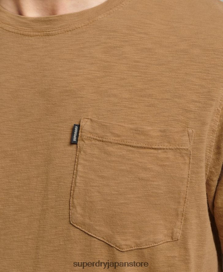 オーガニックコットン クルーネック スラブポケット Tシャツ 男性 Superdry 衣類 茶色 2J62PZ4905