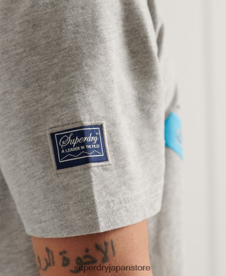 マウンテン リラックスフィット グラフィック T シャツ 男性 Superdry 衣類 グレー 2J62PZ4915