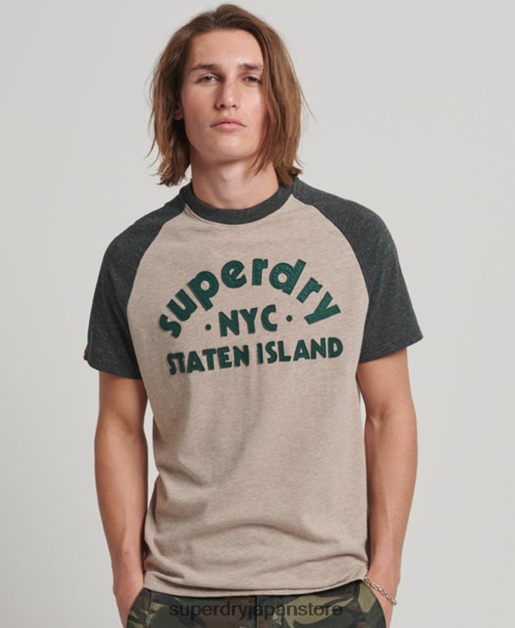 ヴィンテージ グレート アウトドア アップリケ ラグラン T シャツ 男性 Superdry 衣類 ベージュ 2J62PZ5