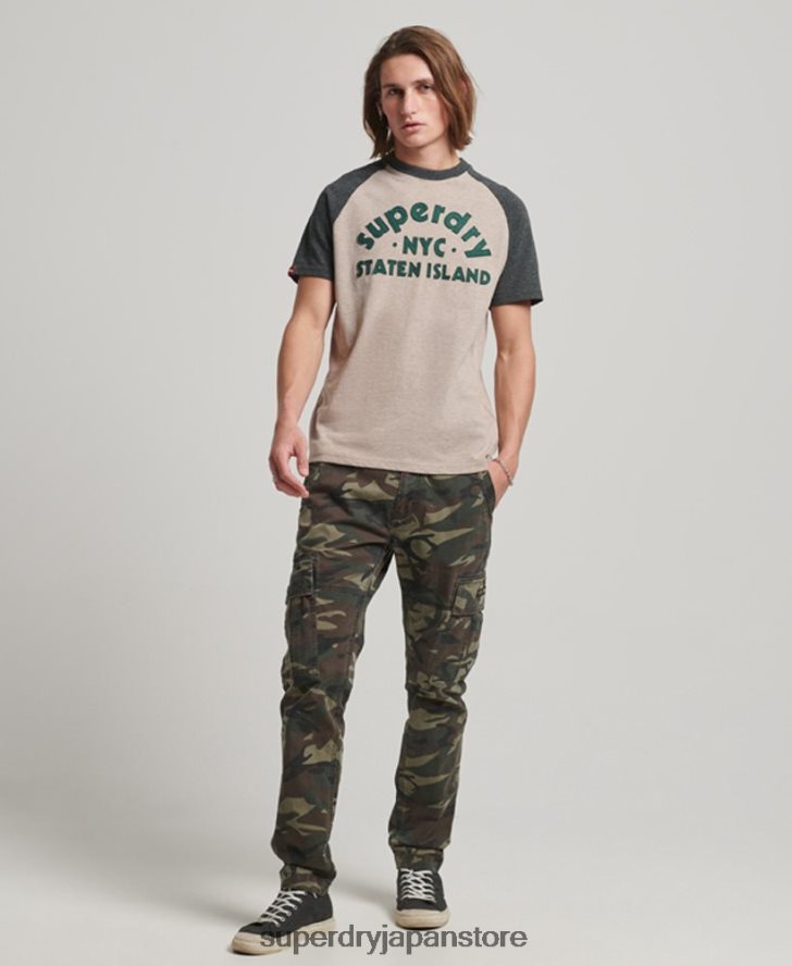 ヴィンテージ グレート アウトドア アップリケ ラグラン T シャツ 男性 Superdry 衣類 ベージュ 2J62PZ5